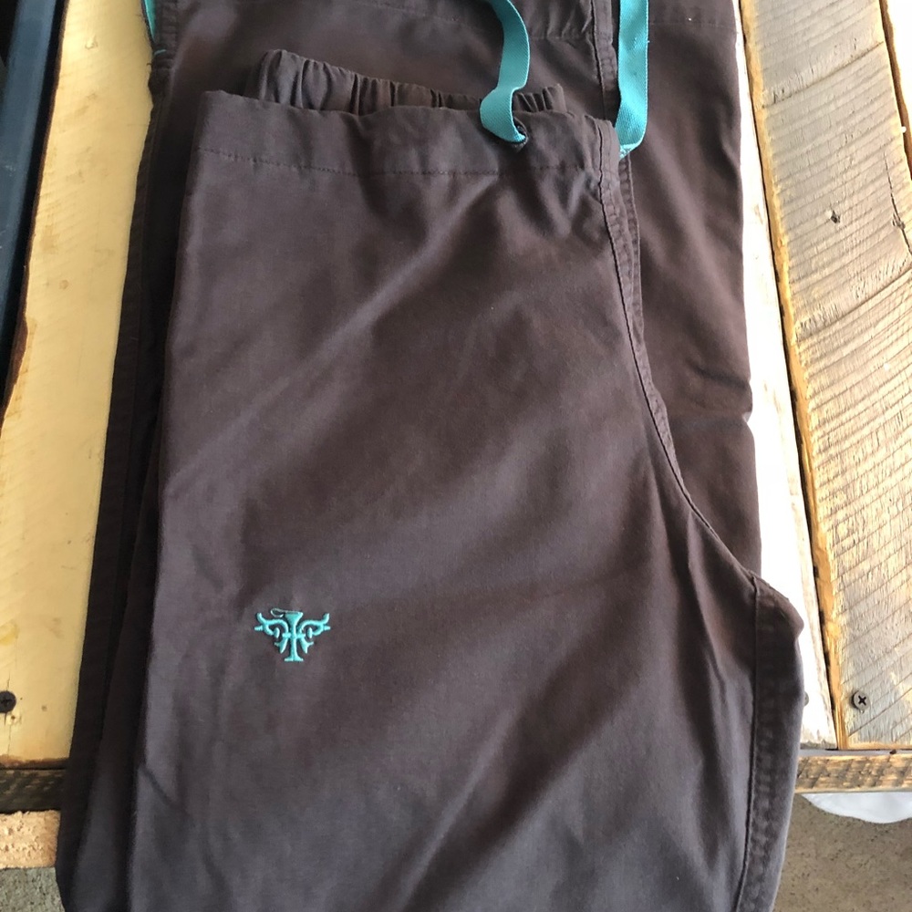 Med Couture- Sz XS scrub pants